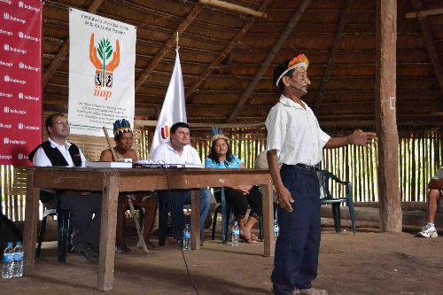 Comunidades nativas de Amazonía reciben 453 títulos de registro de conocimientos colectivos
