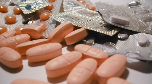 “Desburocratizar importación de medicamentos los pondrá al alcance de los más pobres”