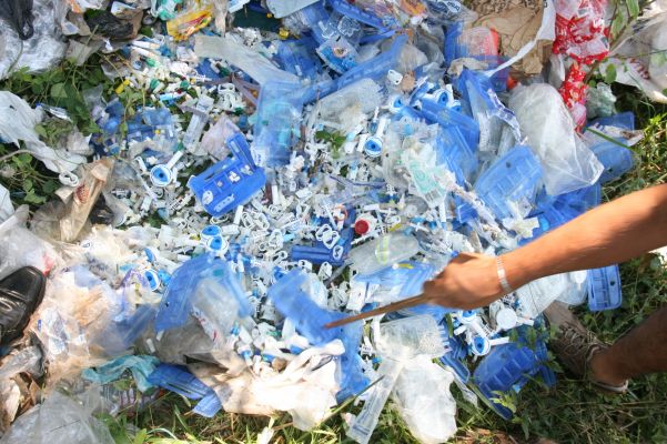 Digesa detecta reciclaje informal de residuos hospitalarios en Puente Piedra